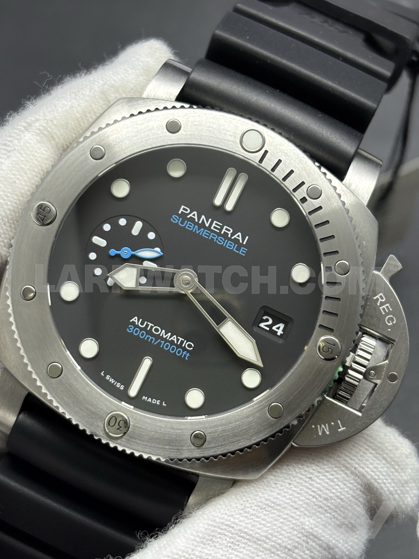 Panerai Submersible 42mm Black Dial Stainless Steel