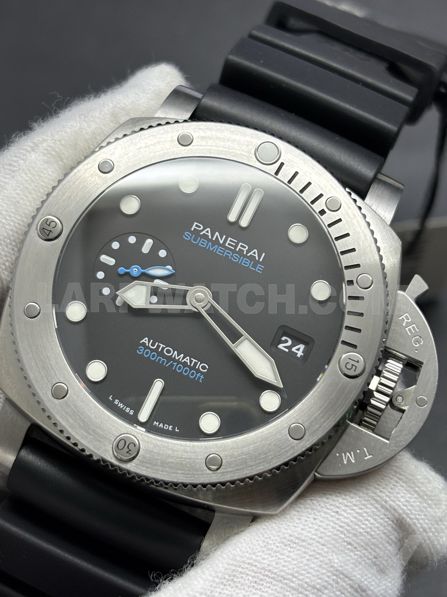 Panerai Submersible 42mm Black Dial Stainless Steel